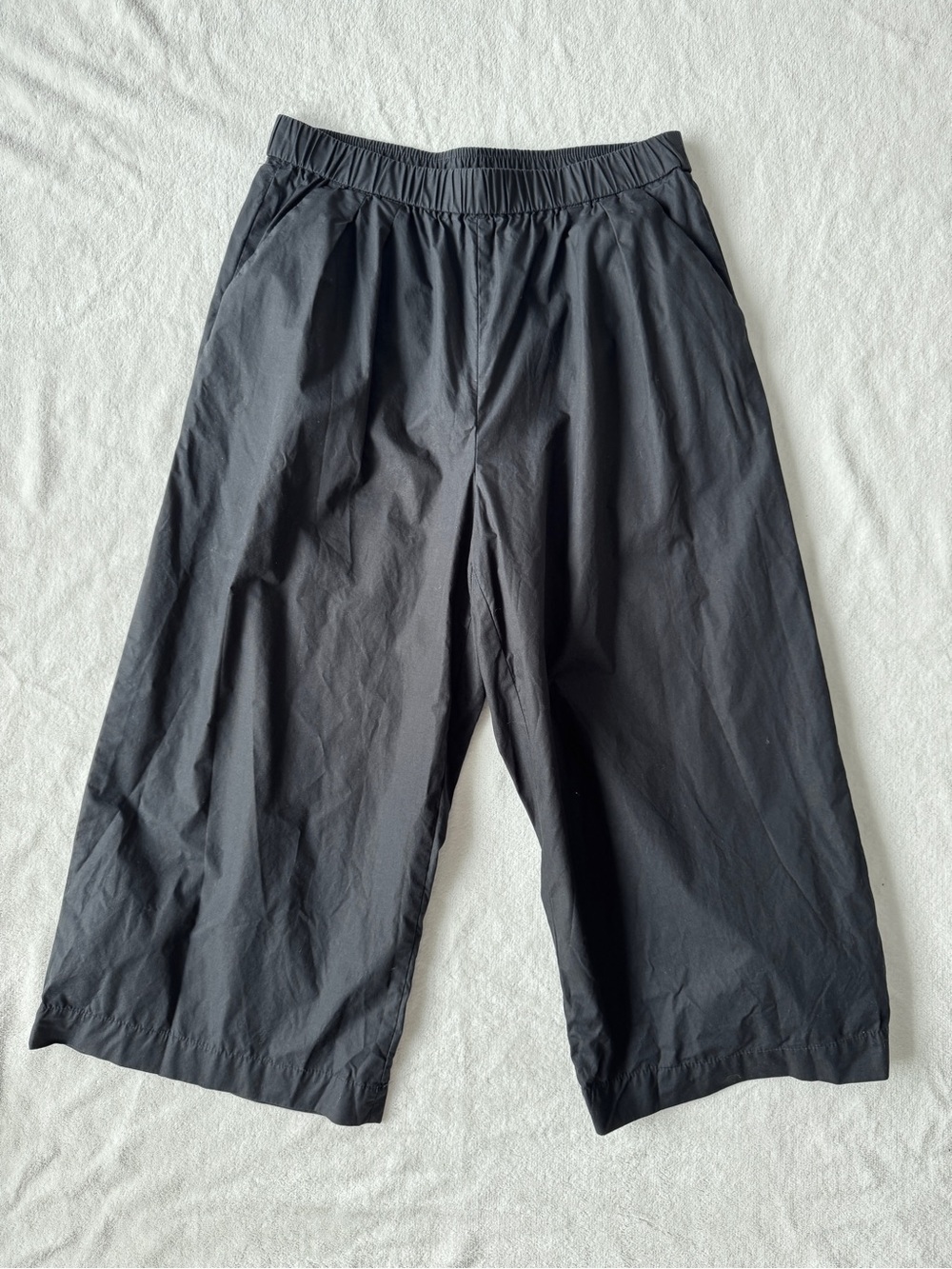 Calvin Klein Women’s Cotton Black Elastic-Waist Cropped Straight Leg Pants